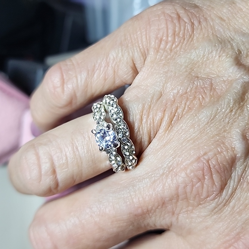 New Elegant 2pc Wedding Ring Set - Picture 7 of 11